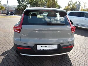 Volvo  T2 Essential 2WD