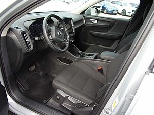 Volvo  T2 Essential 2WD