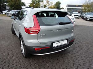 Volvo  T2 Essential 2WD