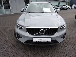 Volvo  T2 Essential 2WD