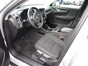 Volvo  T2 Essential 2WD