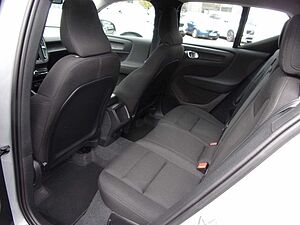 Volvo  T2 Essential 2WD