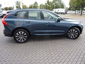 Volvo  B4 Plus Dark AWD