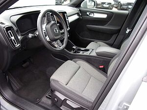 Volvo  T2 Core 2WD