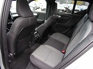 Volvo  T2 Core 2WD