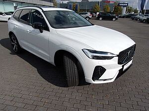 Volvo  B4  Plus Dark AWD