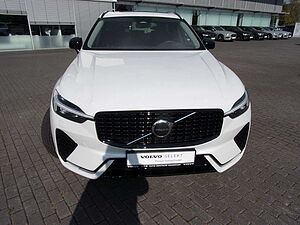 Volvo  B4  Plus Dark AWD