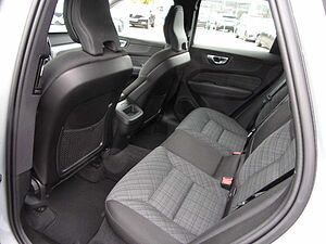 Volvo  B4 Core 2WD