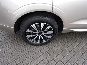Volvo  B4 Plus Dark 2WD