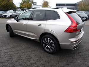 Volvo  B4 Plus Dark 2WD