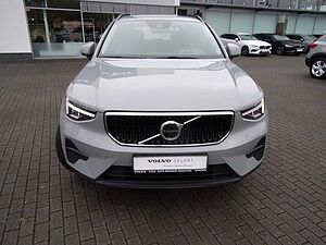 Volvo  T2 Essential 2WD