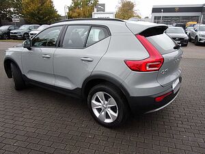 Volvo  T2 Essential 2WD