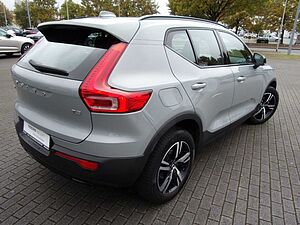 Volvo  T2  Plus Dark 2WD