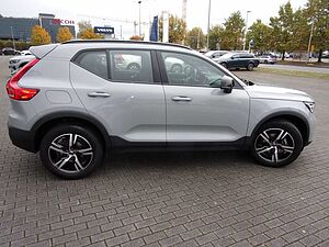 Volvo  T2  Plus Dark 2WD