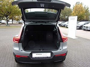 Volvo  T2  Plus Dark 2WD