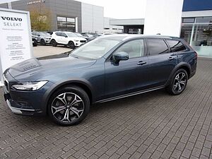 Volvo  B4 Cross Country Pro AWD