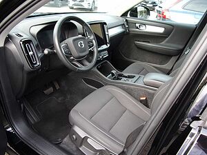 Volvo  T3 Momentum Pro 2WD