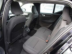 Volvo  T3 Momentum Pro 2WD