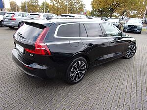 Volvo  B4  Plus Bright