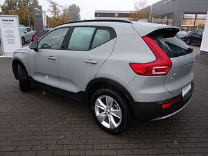 Volvo  T2 Essential 2WD