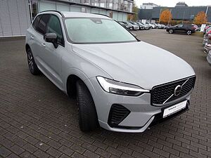 Volvo  B4Plus Dark 2WD