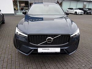 Volvo  B4 Plus Dark 2WD