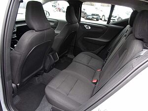 Volvo  T2 Essential 2WD