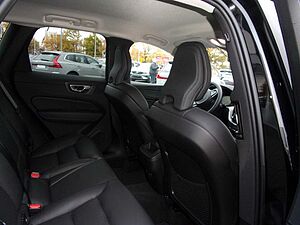 Volvo  B4 Plus Bright 2WD