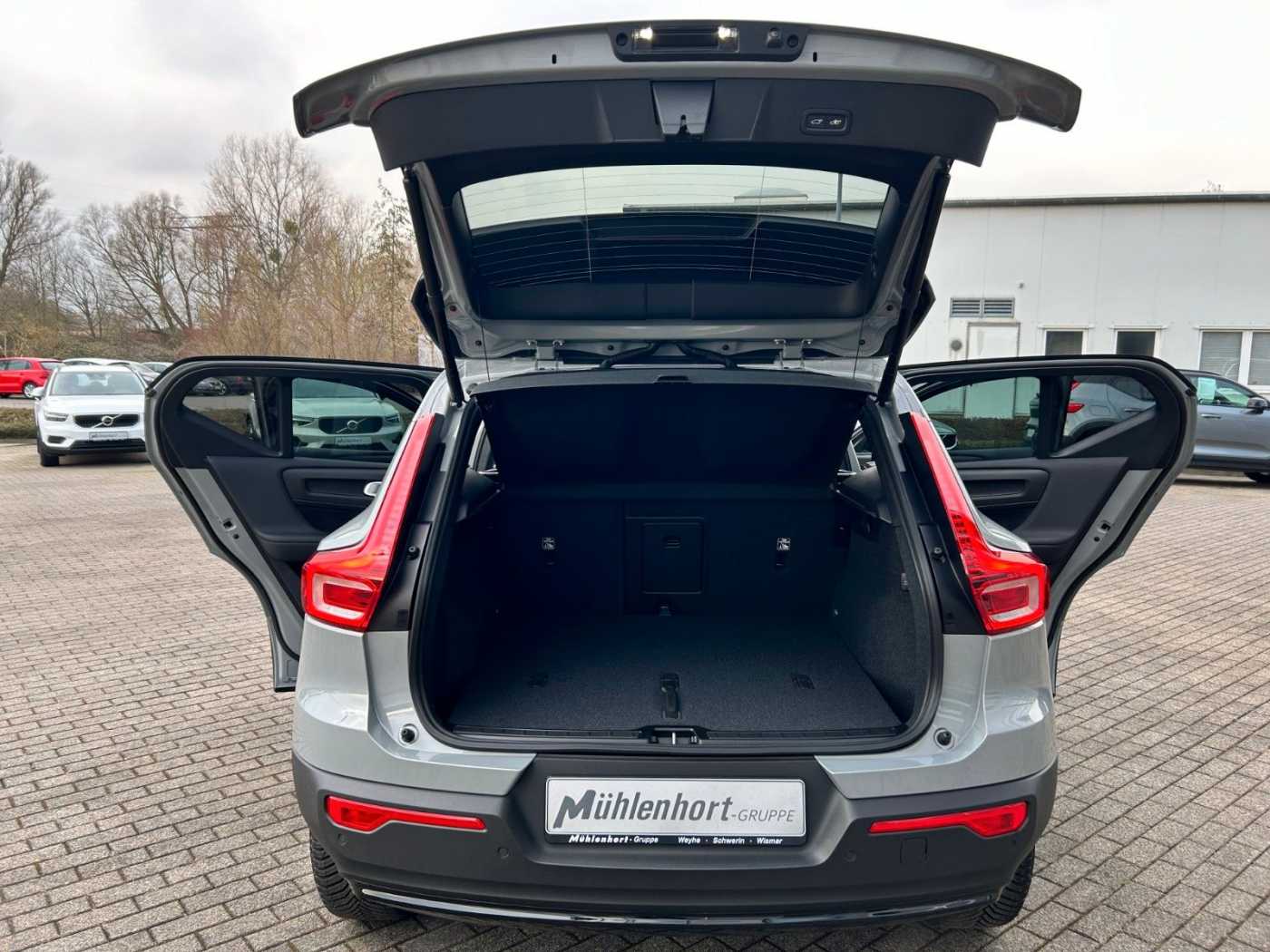 Volvo  T2 PLUS DARK  - Sofort lieferbar -