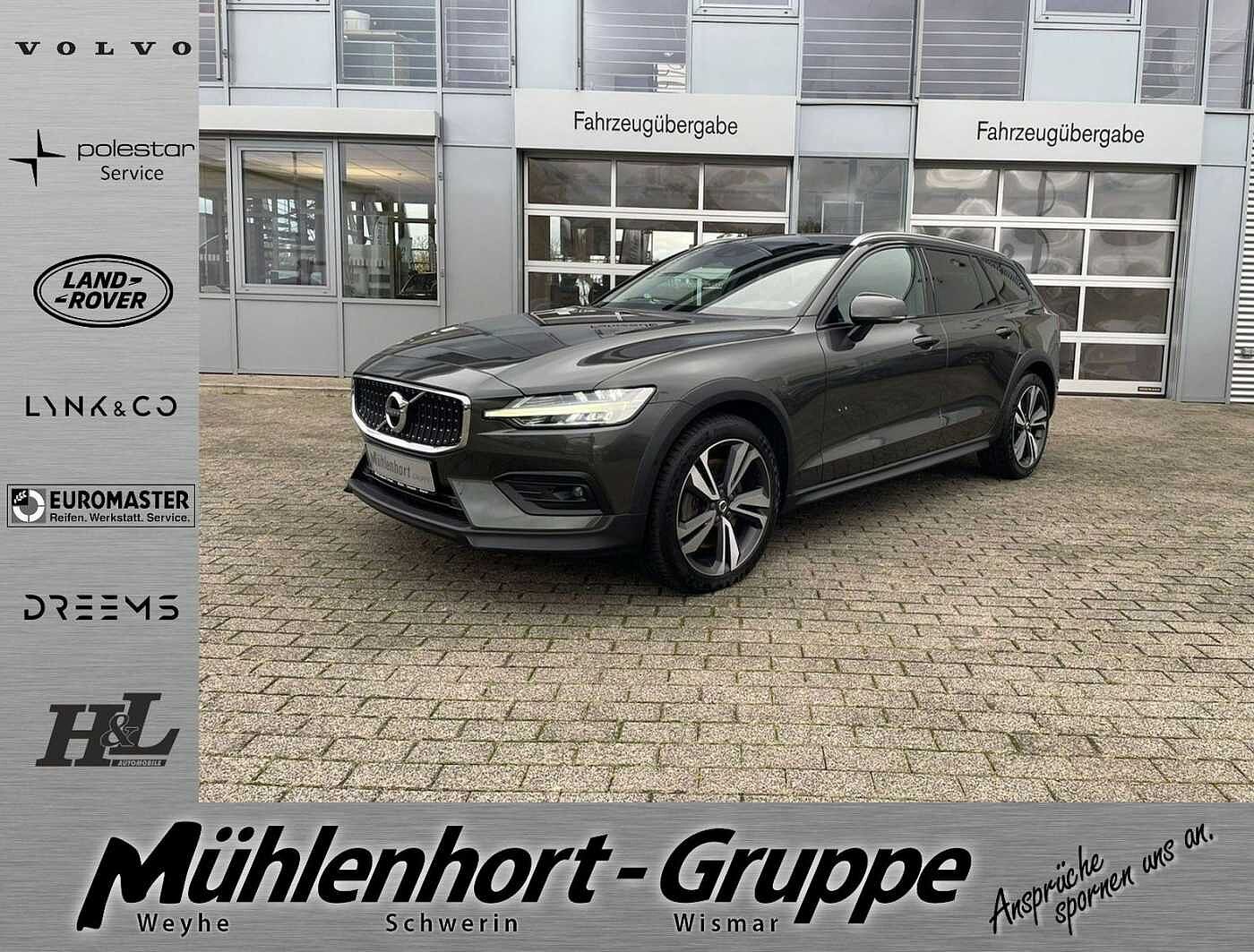 Volvo  D4 AWD Geartronic PRO - Pano