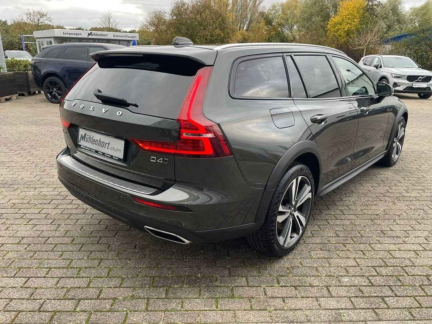 Volvo  D4 AWD Geartronic PRO - Pano