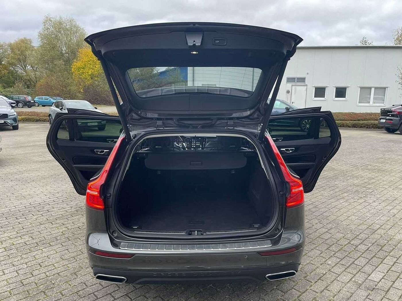 Volvo  D4 AWD Geartronic PRO - Pano