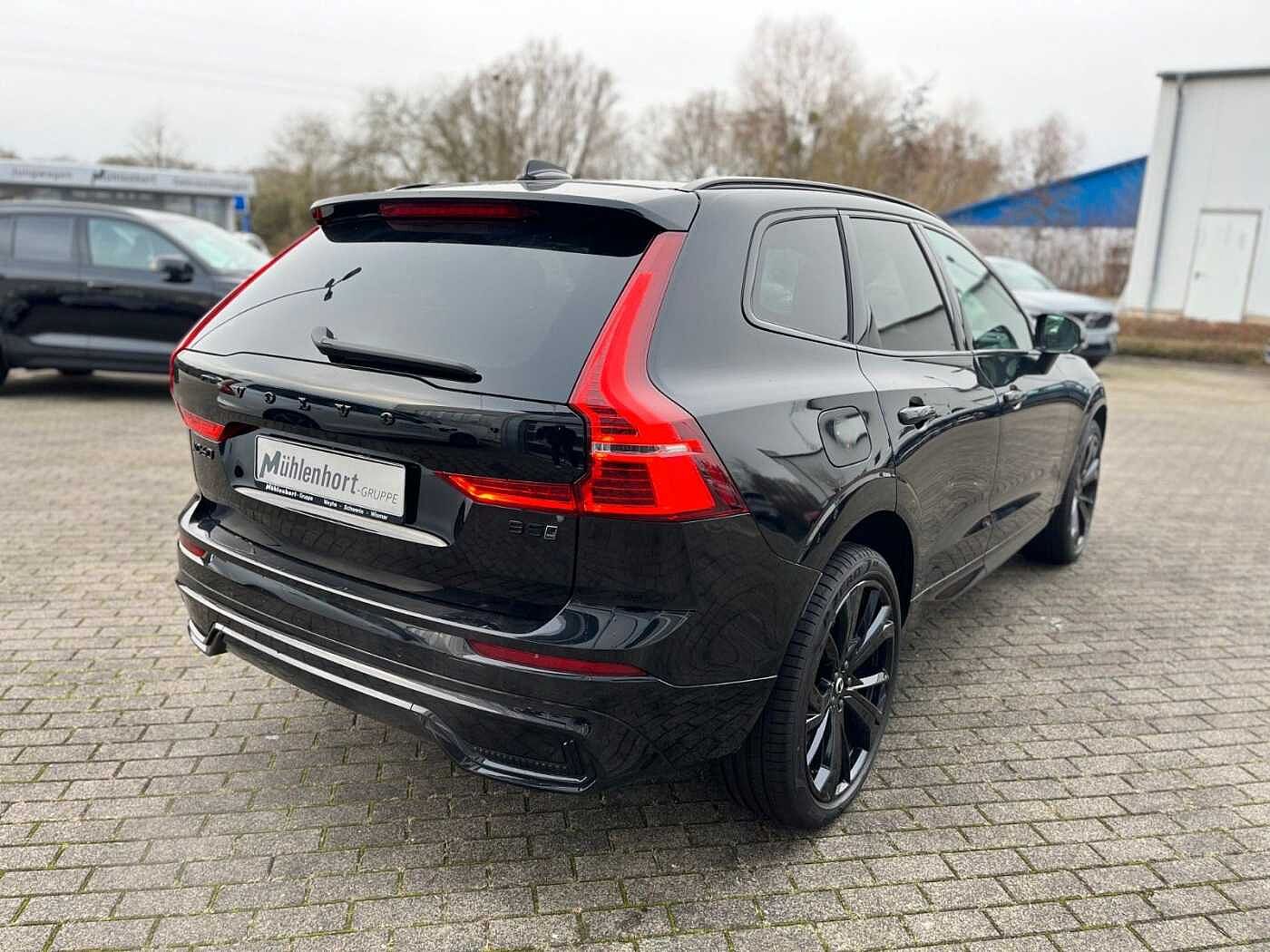 Volvo  T8 Recharge AWD Geartr PLUS - BLACK EDITION