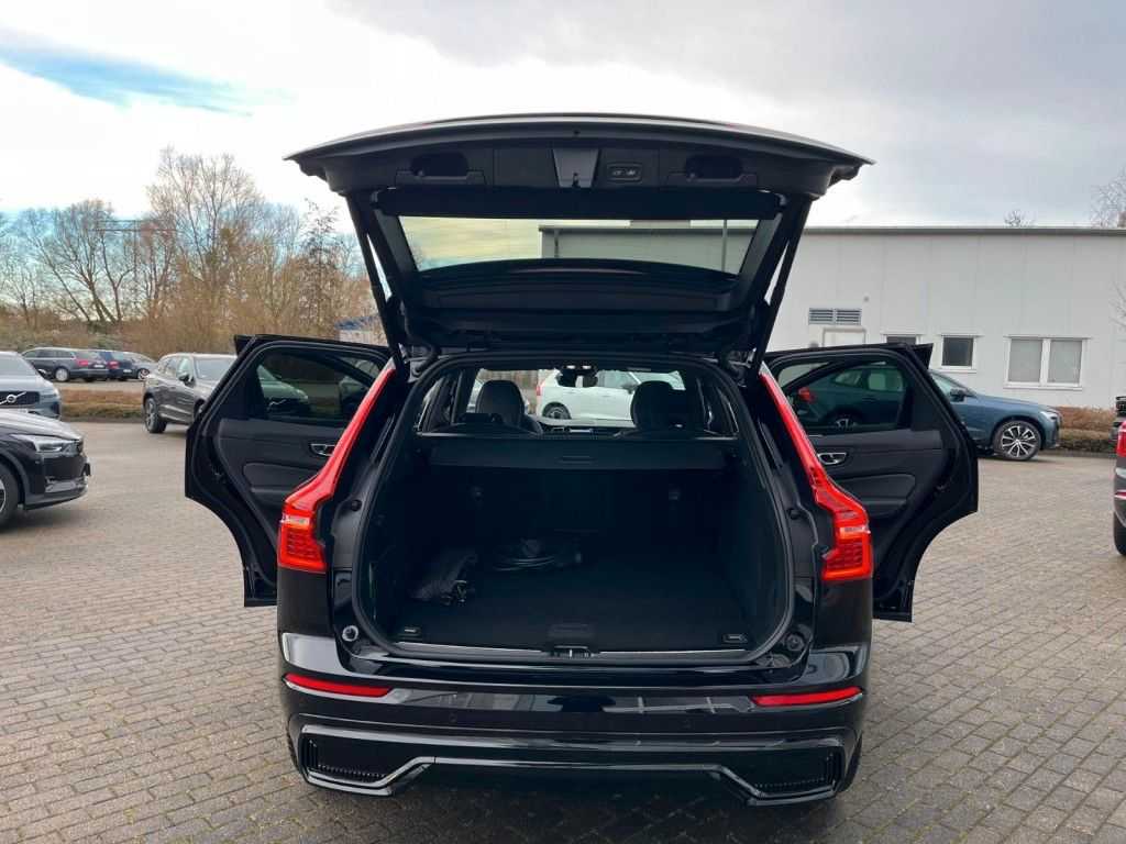 Volvo  T6 Recharge AWD Geartr. PLUS BLACK EDITION