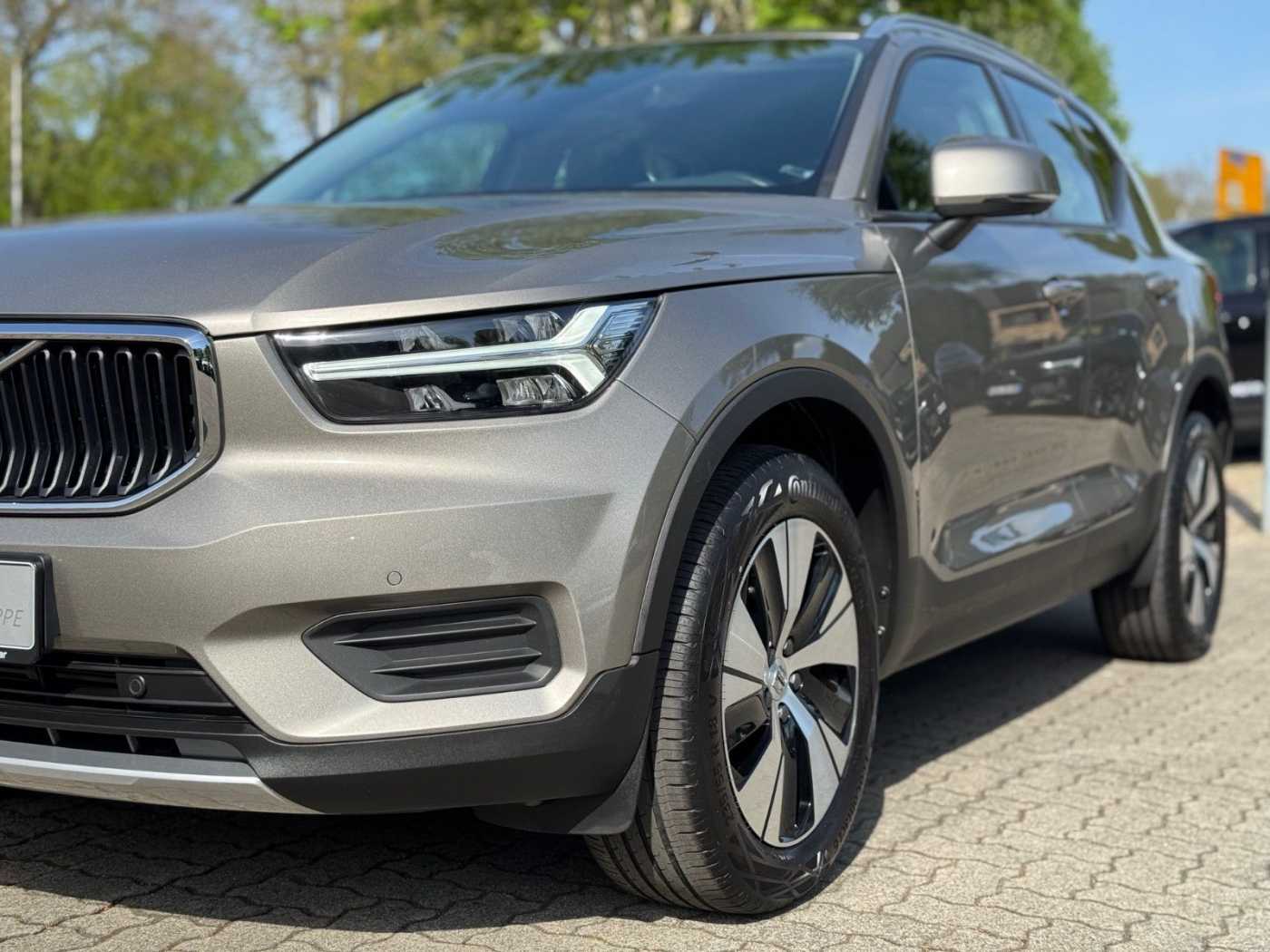 Volvo  T3 MOMENTUM PRO - Kamera - Keyless - LED -