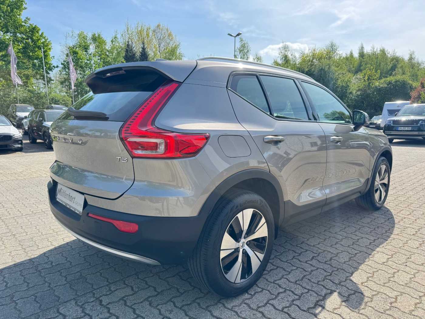 Volvo  T3 MOMENTUM PRO - Kamera - Keyless - LED -