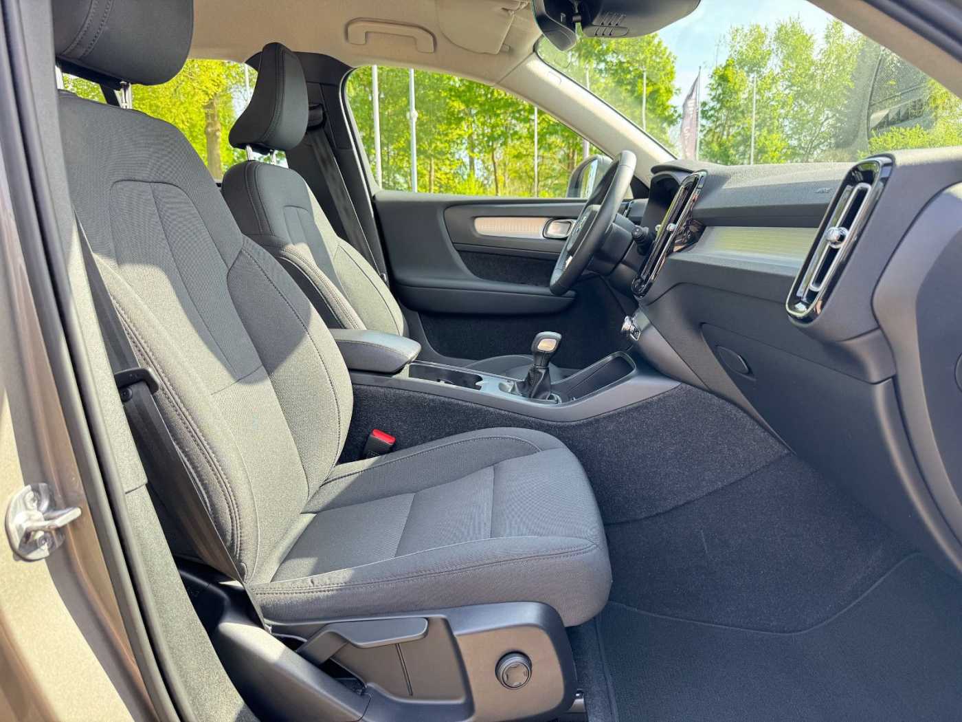Volvo  T3 MOMENTUM PRO - Kamera - Keyless - LED -