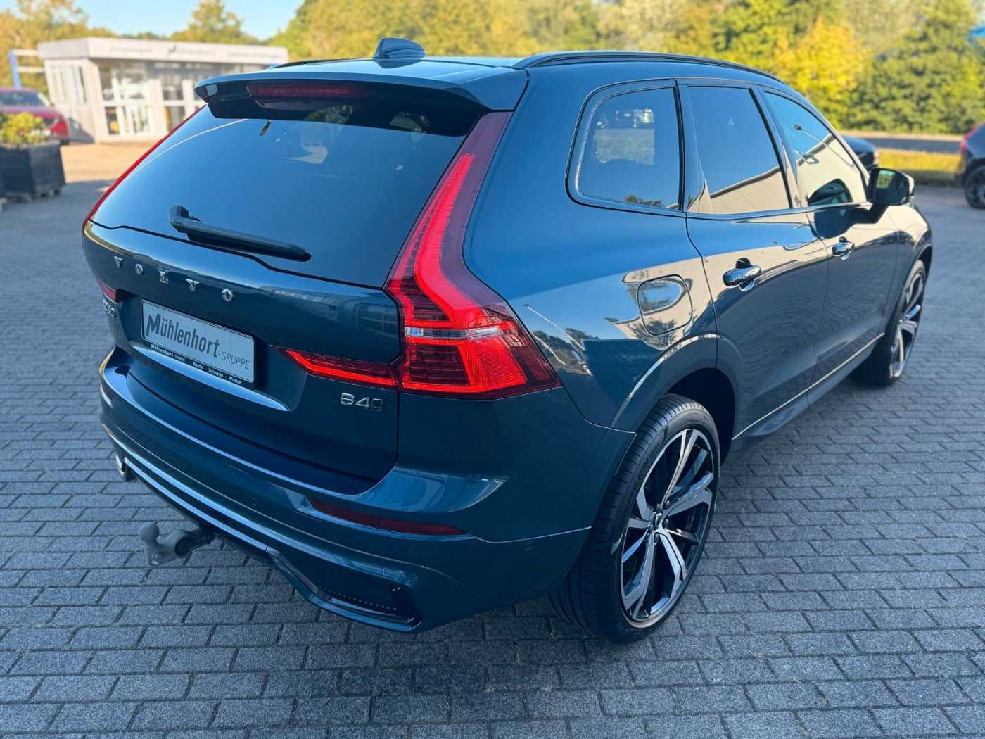 Volvo  B4 D AWD Geartr. ULTIMATE DARK - AHK -
