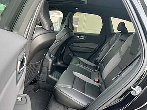 Volvo  T6 Recharge AWD Geartr. PLUS BLACK EDITION