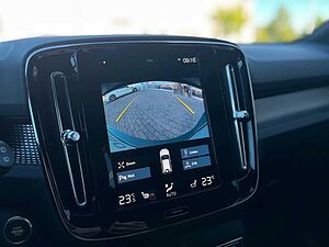 Volvo  T3 Geartronic  R-DESIGN - Pilot - Cam -