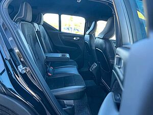 Volvo  T3 Geartronic  R-DESIGN - Pilot - Cam -