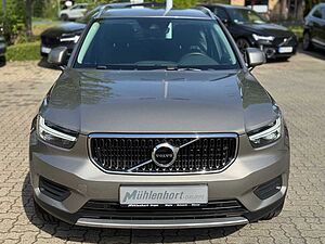 Volvo  T3 MOMENTUM PRO - Kamera - Keyless - LED -