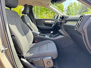 Volvo  T3 MOMENTUM PRO - Kamera - Keyless - LED -