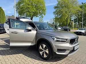 Volvo  T3 MOMENTUM PRO - Kamera - Keyless - LED -