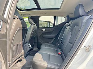 Volvo  B4 DKG ULTRA DARK - 360 - Pixel - Pilot -