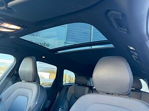 Volvo  B4 D AWD Geartr. ULTIMATE DARK - AHK -