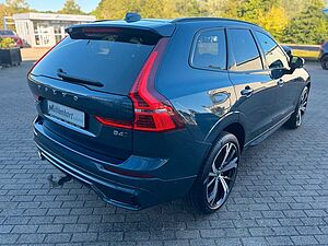 Volvo  B4 D AWD Geartr. ULTIMATE DARK - AHK -
