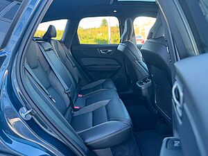 Volvo  B4 D AWD Geartr. ULTIMATE DARK - AHK -