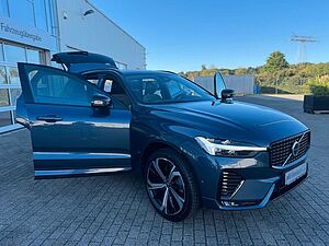 Volvo  B4 D AWD Geartr. ULTIMATE DARK - AHK -