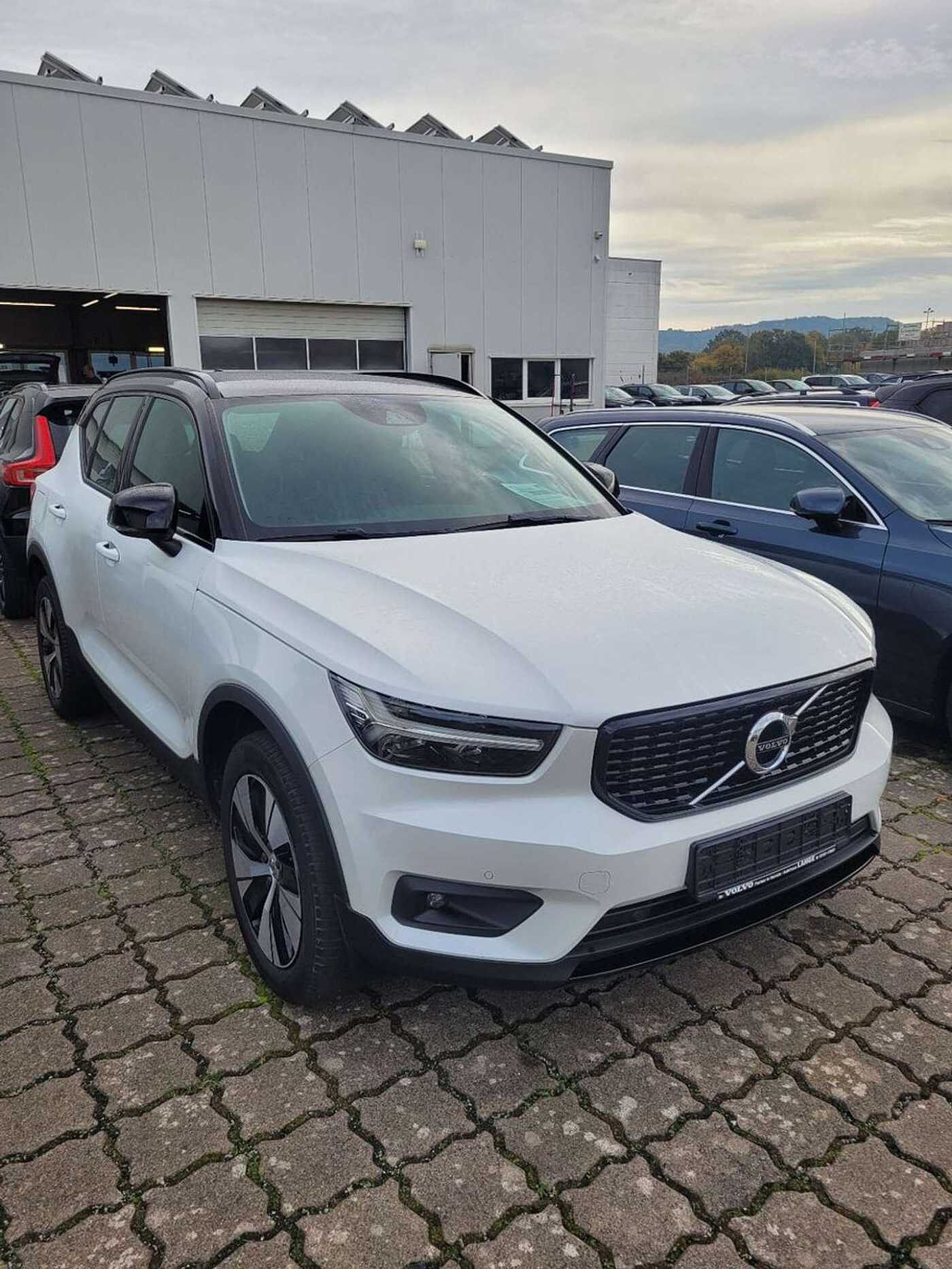 Volvo  XC40 R Design Expr Recharge Plug-In Hybrid